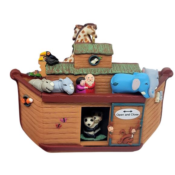 Vintage 2005 Hallmark Noah's Ark Christmas Ornament Changing Animals Door - Picture 3 of 5